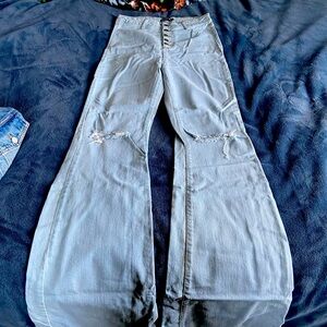 PrettyLittleThing Flare Jeans High Waisted